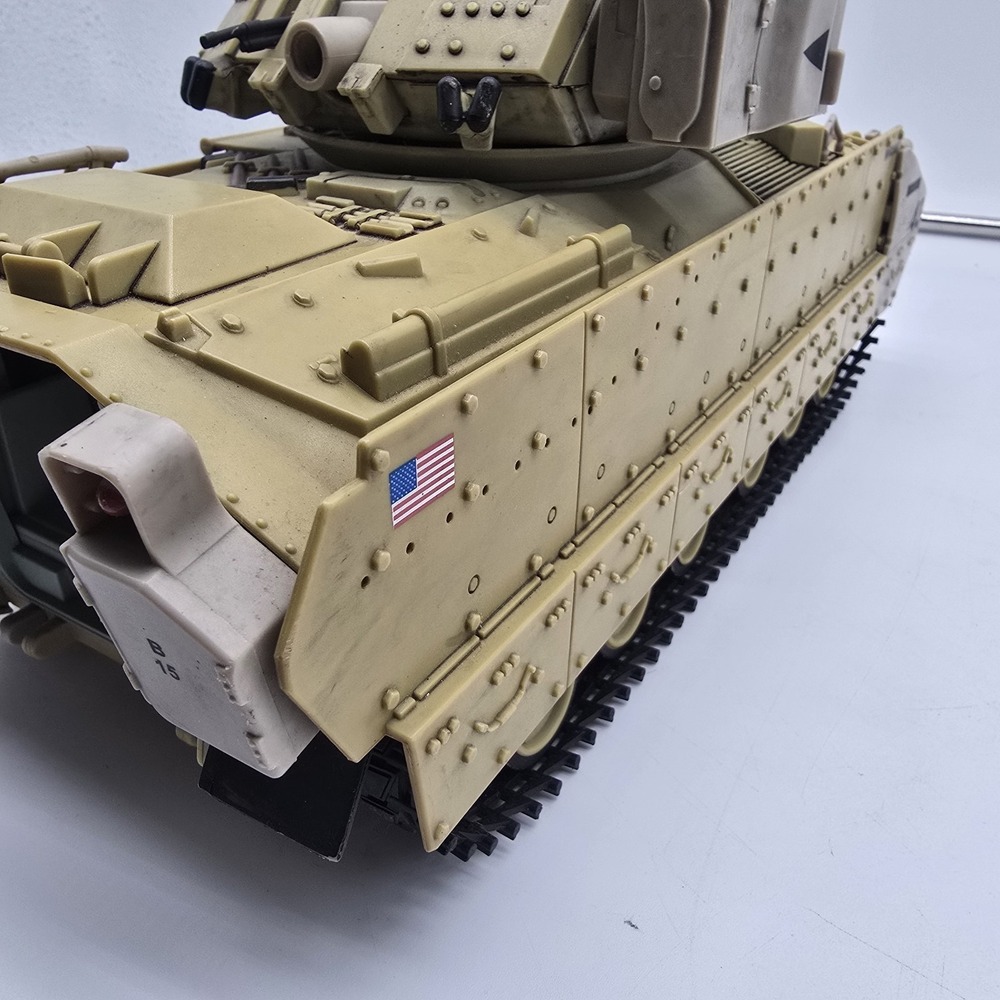 2007 Unimax Toys Bravo Team M3A2 Bradley Desert Camo READ - Picture 13 of 16